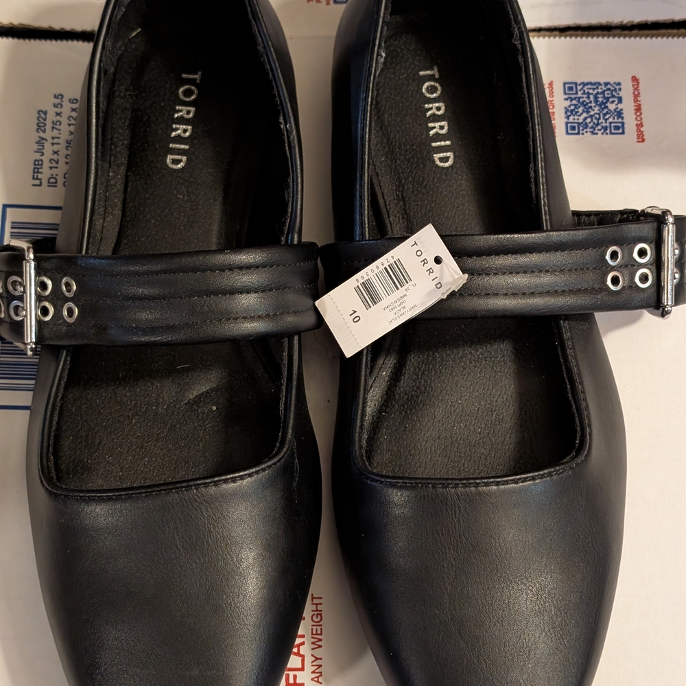 Torrid Black Leather Mary Jane Flats